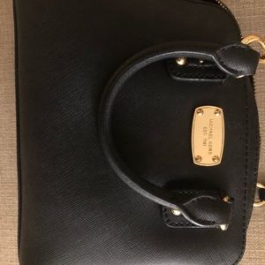 Hard leather black purse - small